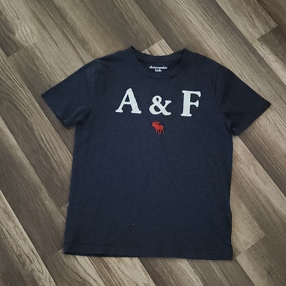 ABERCROMBIE Kids Navy and red A & F Logo T Shirt size 11/12